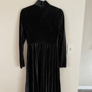 Mid Calf Velvet Turtleneck Dress